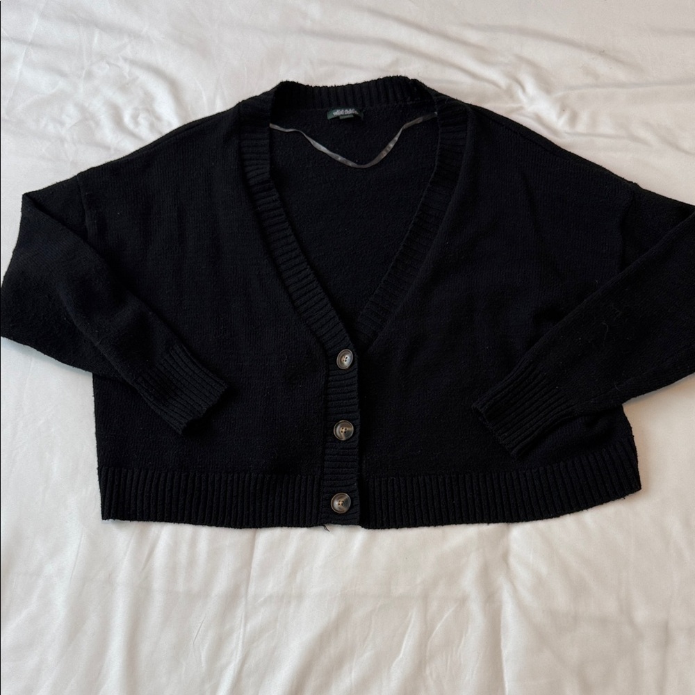 wild fable Black Cropped V-Neck Button Cardigan
